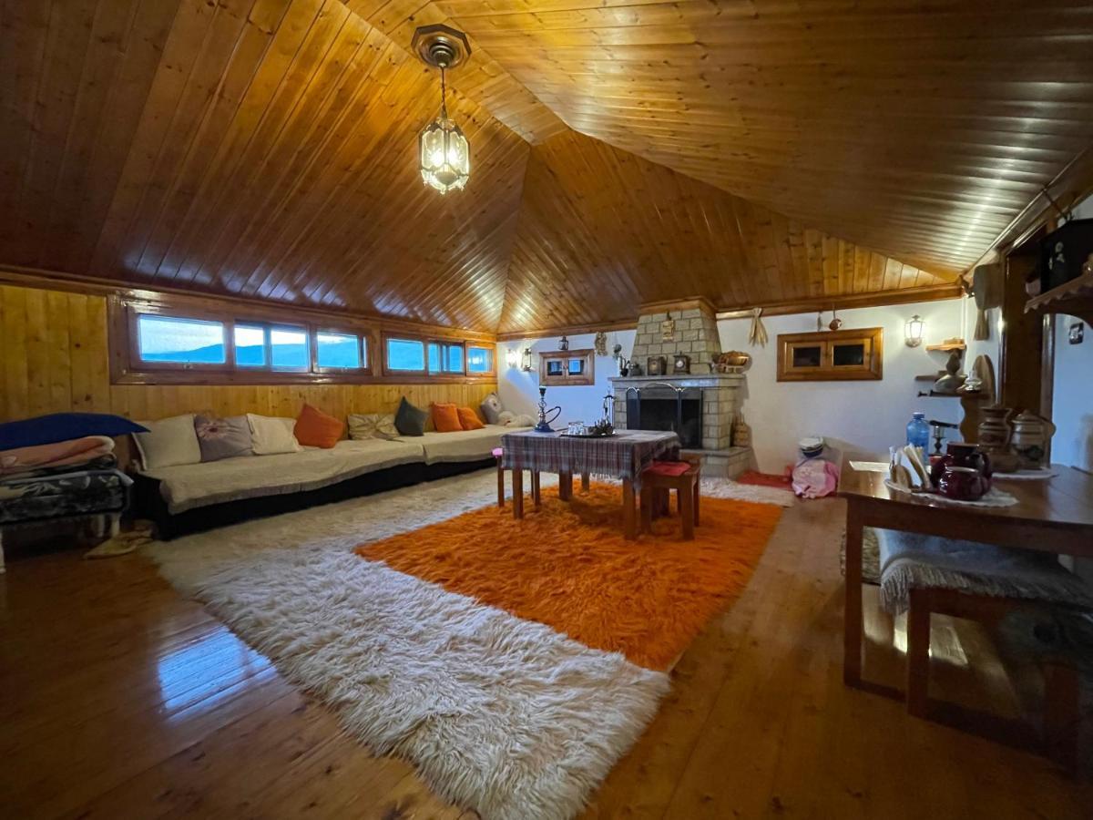 Raisa Guesthouse 12 Berat Zewnętrze zdjęcie