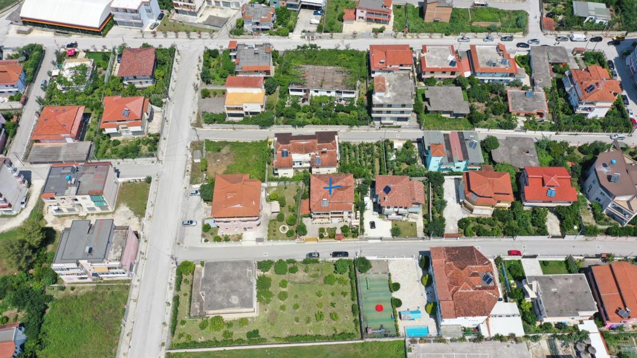 Raisa Guesthouse 12 Berat Zewnętrze zdjęcie